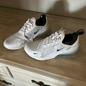 Women’s Nike Air size 9.5